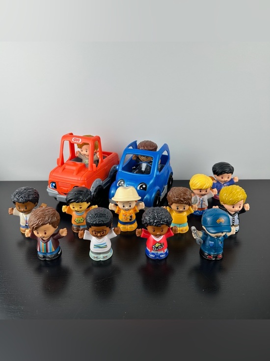 Fisher-Price Other - Fisher Price Little People Blue Electric Car, Pick Up Truck & 13 Boy Figurines